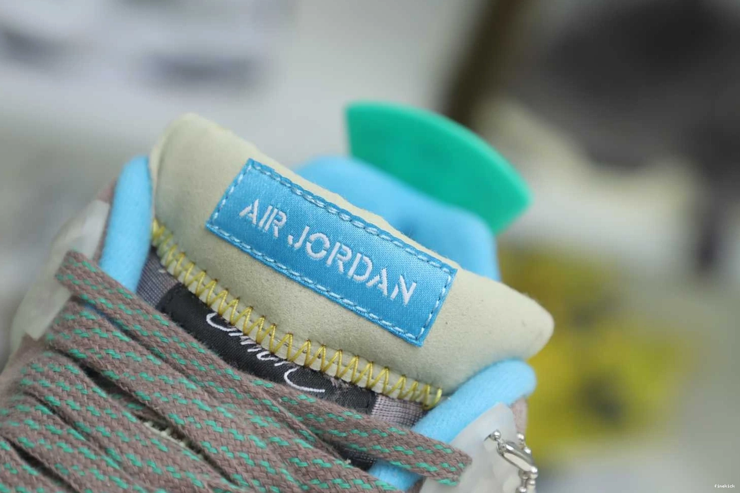 LA HAZE' UNION RETRO 4 X JORDAN 'TAUPE AIR 0720